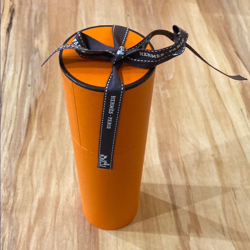 Hermès Cylindrical Orange Box with Brown Ribbon - Picture 7 of 7